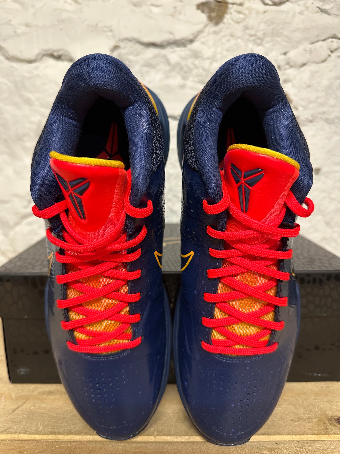 Nike Kobe 5 Protro Caitlin Clark Indiana Fever Sz 9