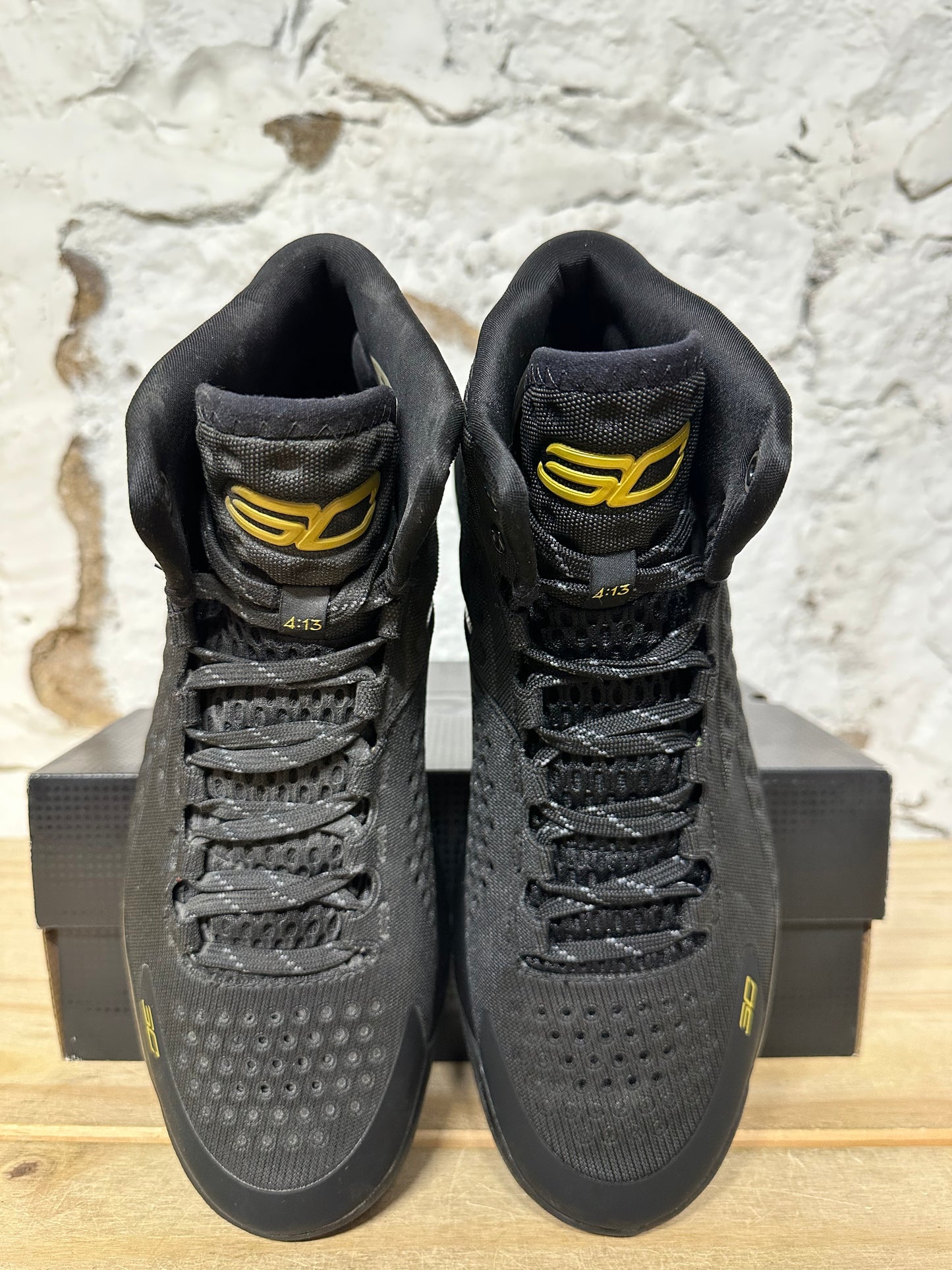 Under Armour Curry 1 Black And Gold Banner Sz 10 DS