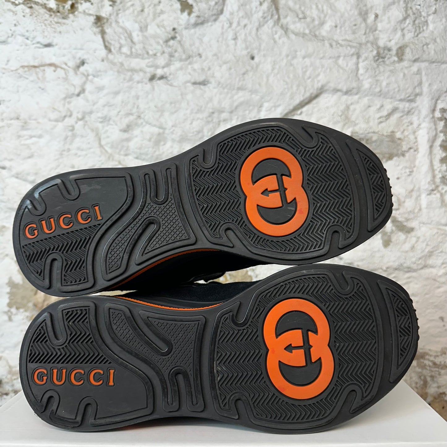 Gucci Ultrapace Black Gray Sneaker Sz 9 No Box