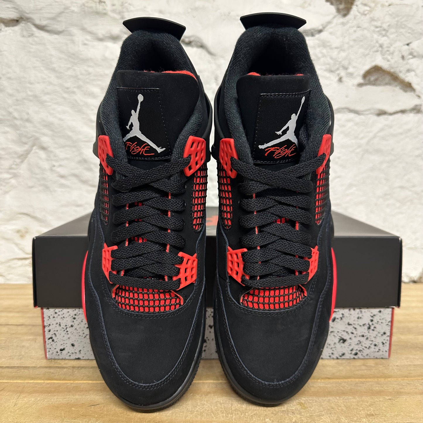 Air Jordan 4 Red Thunder Sz 10.5 DS