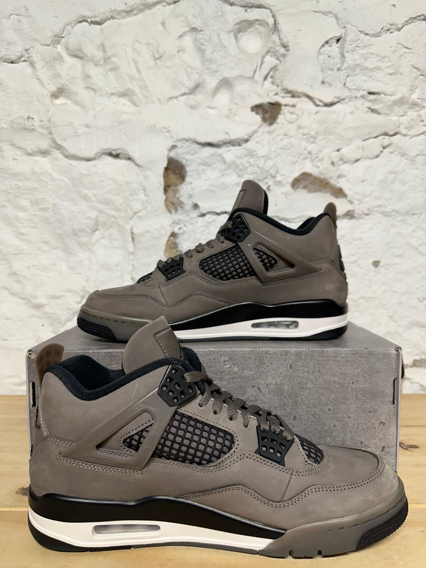 Air Jordan 4 Cave Stone Sz 10