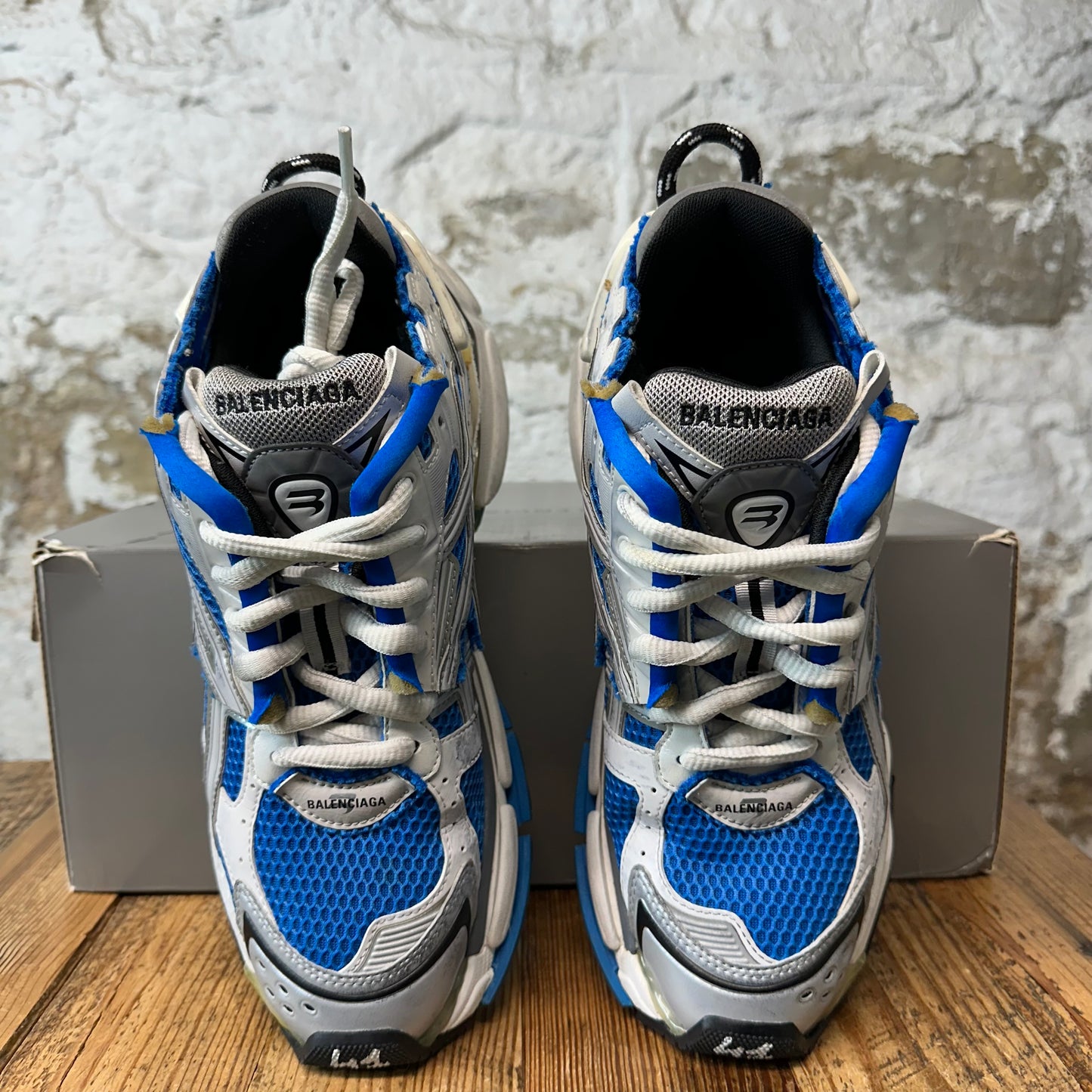 Balenciaga Runner Blue Grey White Sneaker Sz 8 (41)
