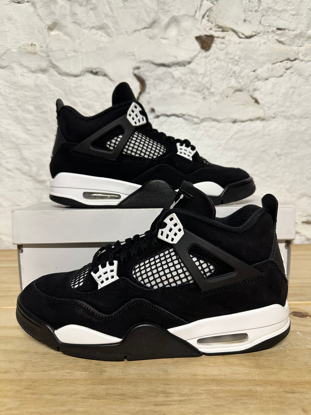 Air Jordan 4 White Thunder Sz 10