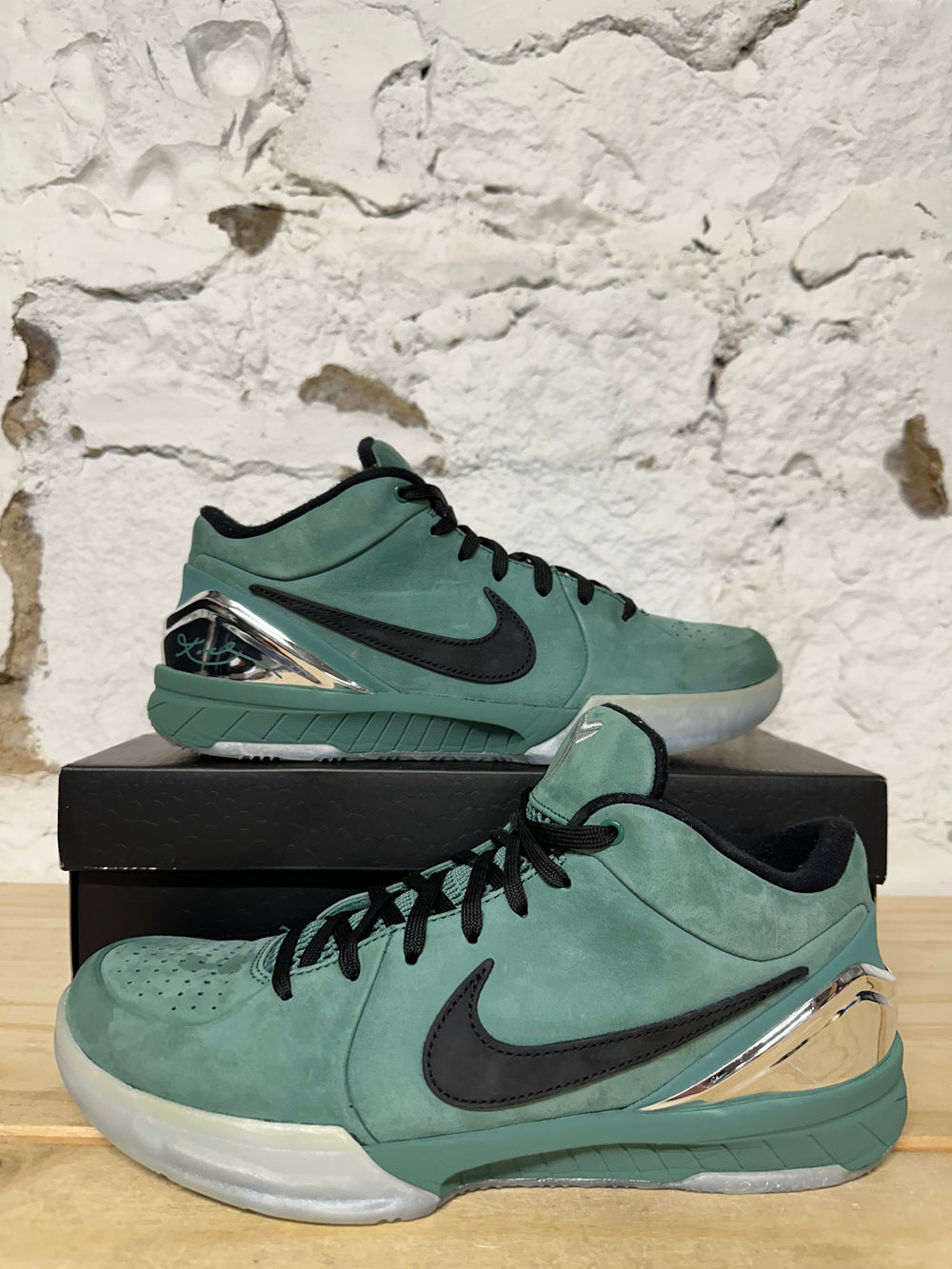 Nike Kobe 4 Girl Dad Sz 10