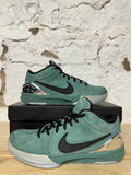 Nike Kobe 4 Girl Dad Sz 10