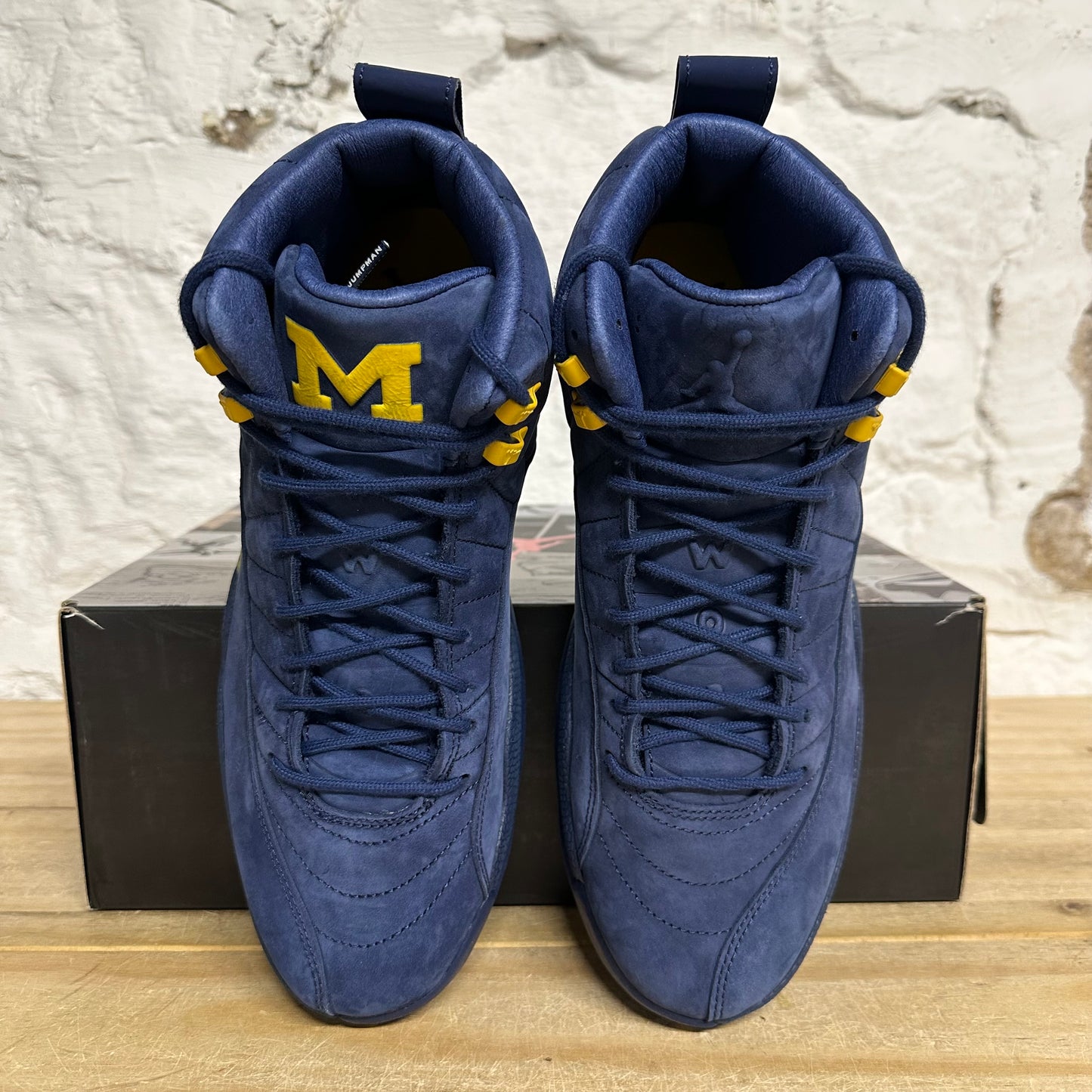 Air Jordan 12 Michigan Sz 11 DS