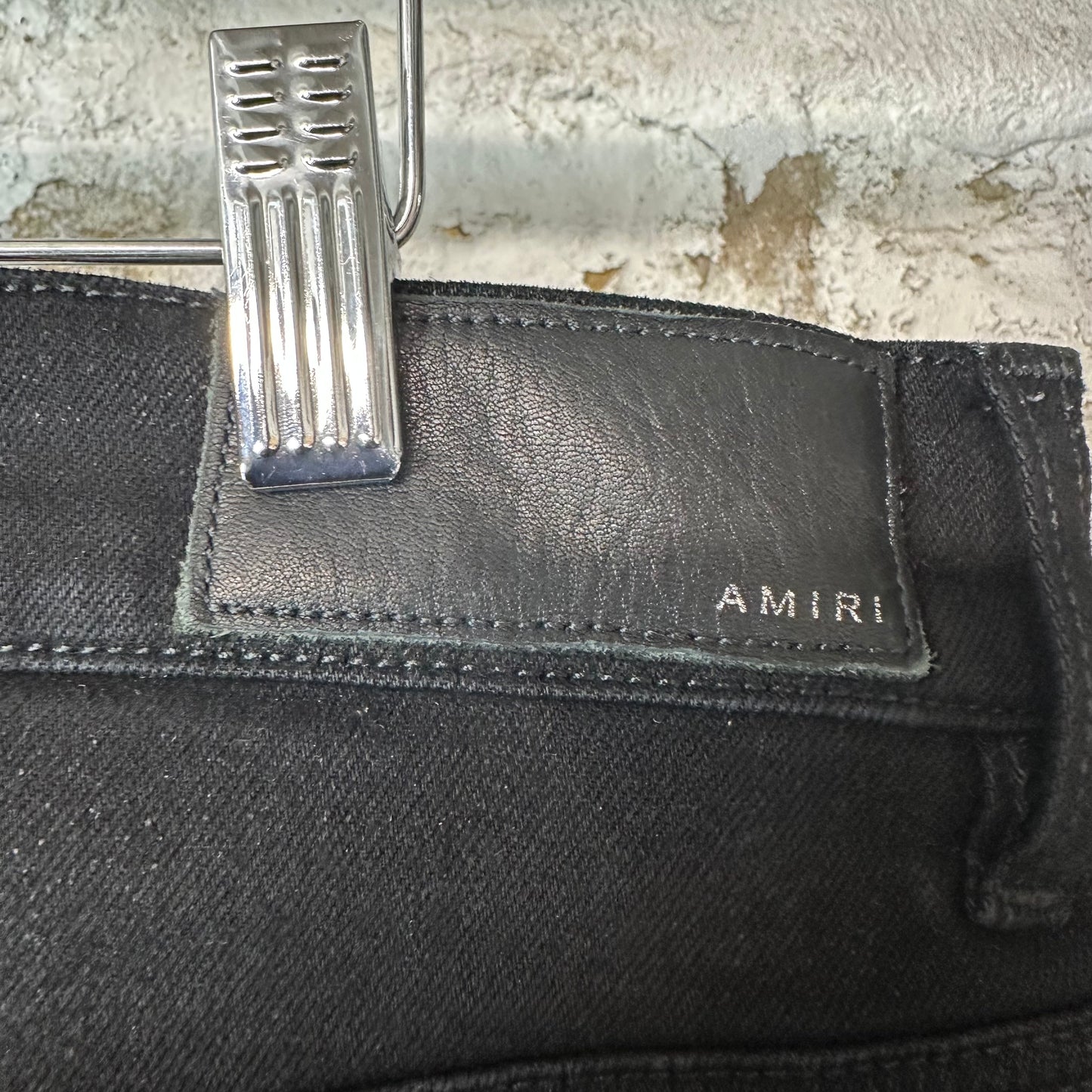 Amiri Stagger Logo Black Waxed Denim Jeans Sz 34