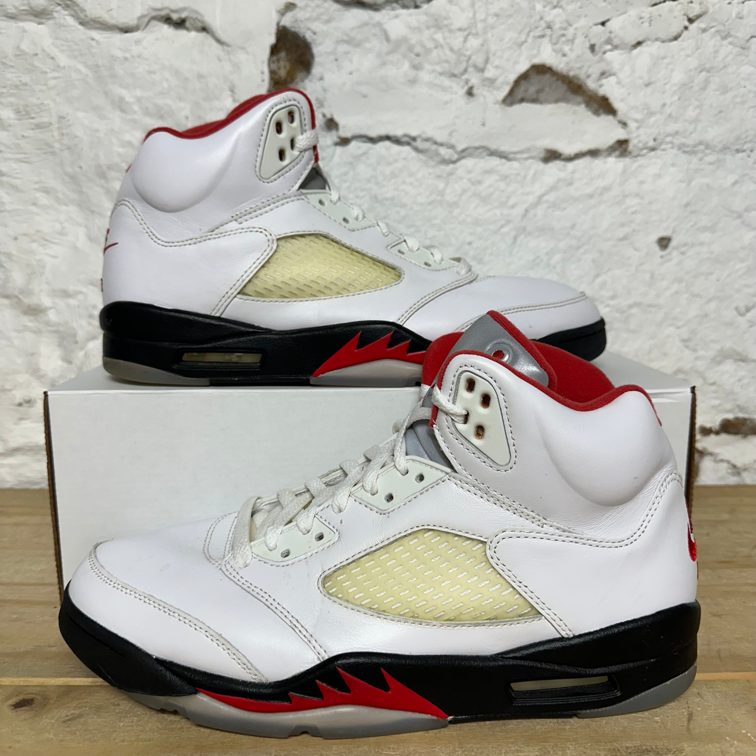 Air Jordan 5 Fire Red Silver Tongue (2020) Sz 10.5