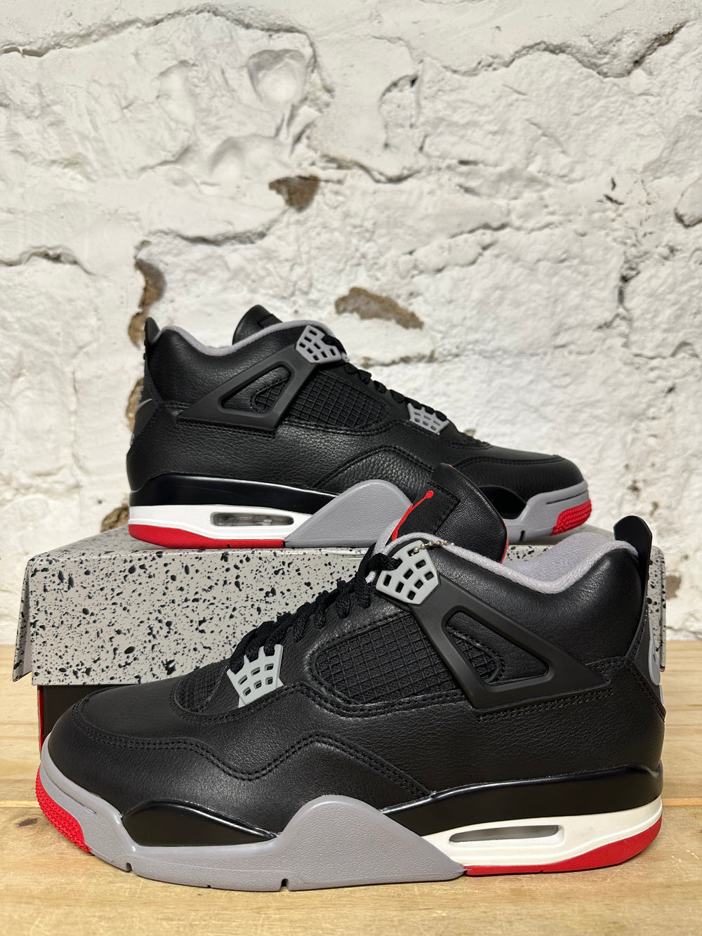 Air Jordan 4 Bred Reimagined Sz 10.5 DS