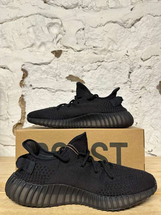 Yeezy 350 Onyx Sz 11 DS