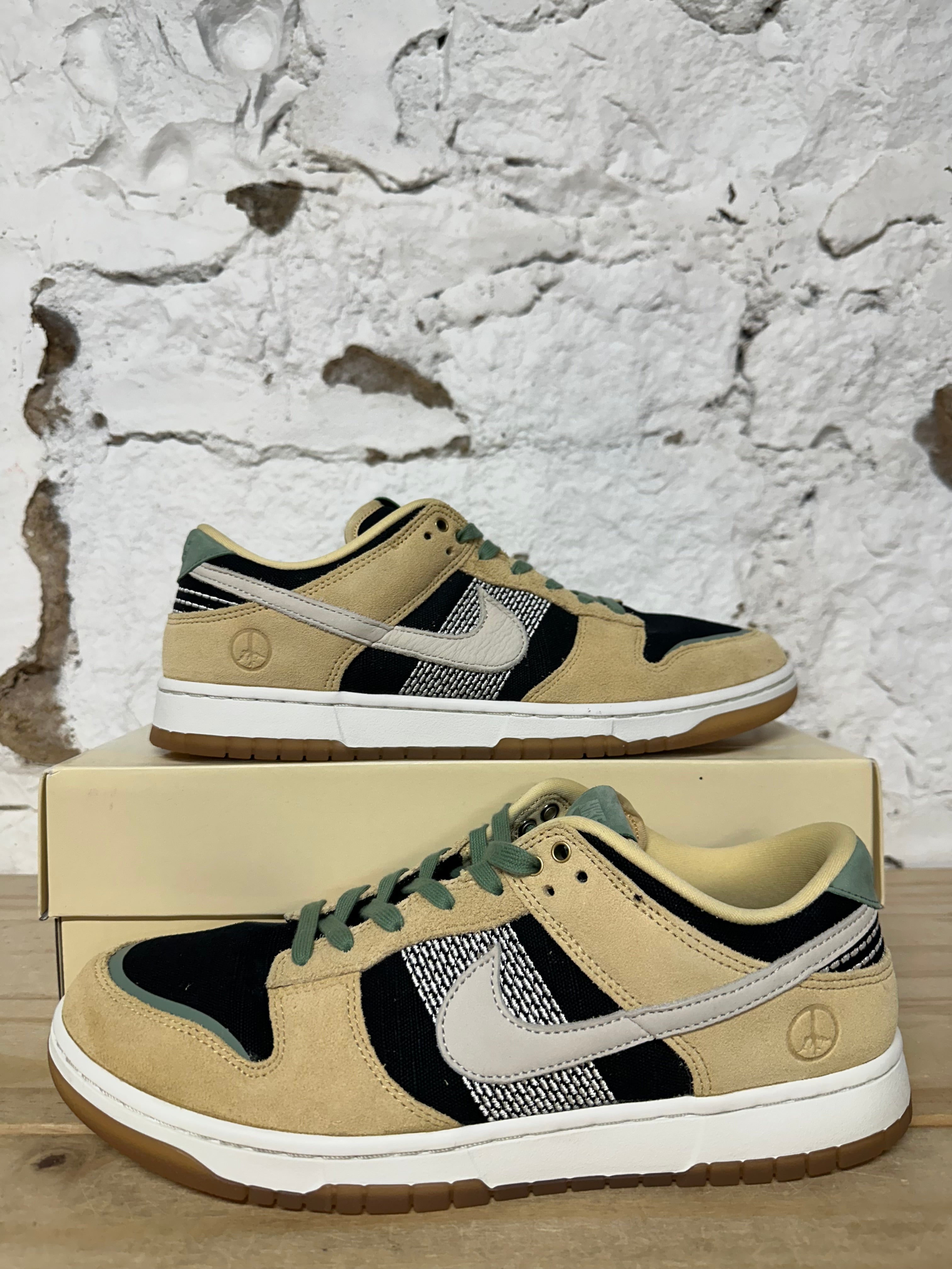 Nike Dunk Low Rooted In Peace Sz 10.5