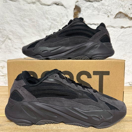Yeezy 700 V2 Vanta Sz 8.5 DS