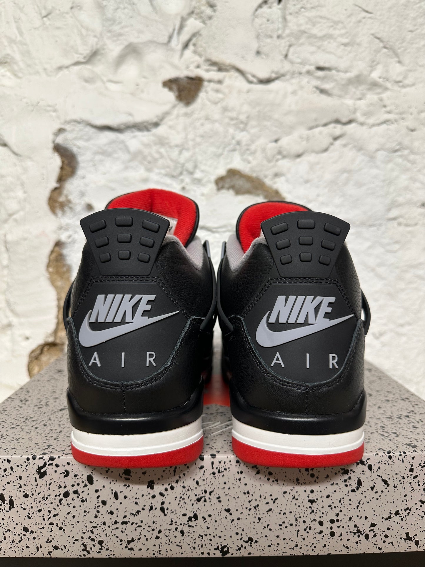 Air Jordan 4 Bred Reimagined Sz 9