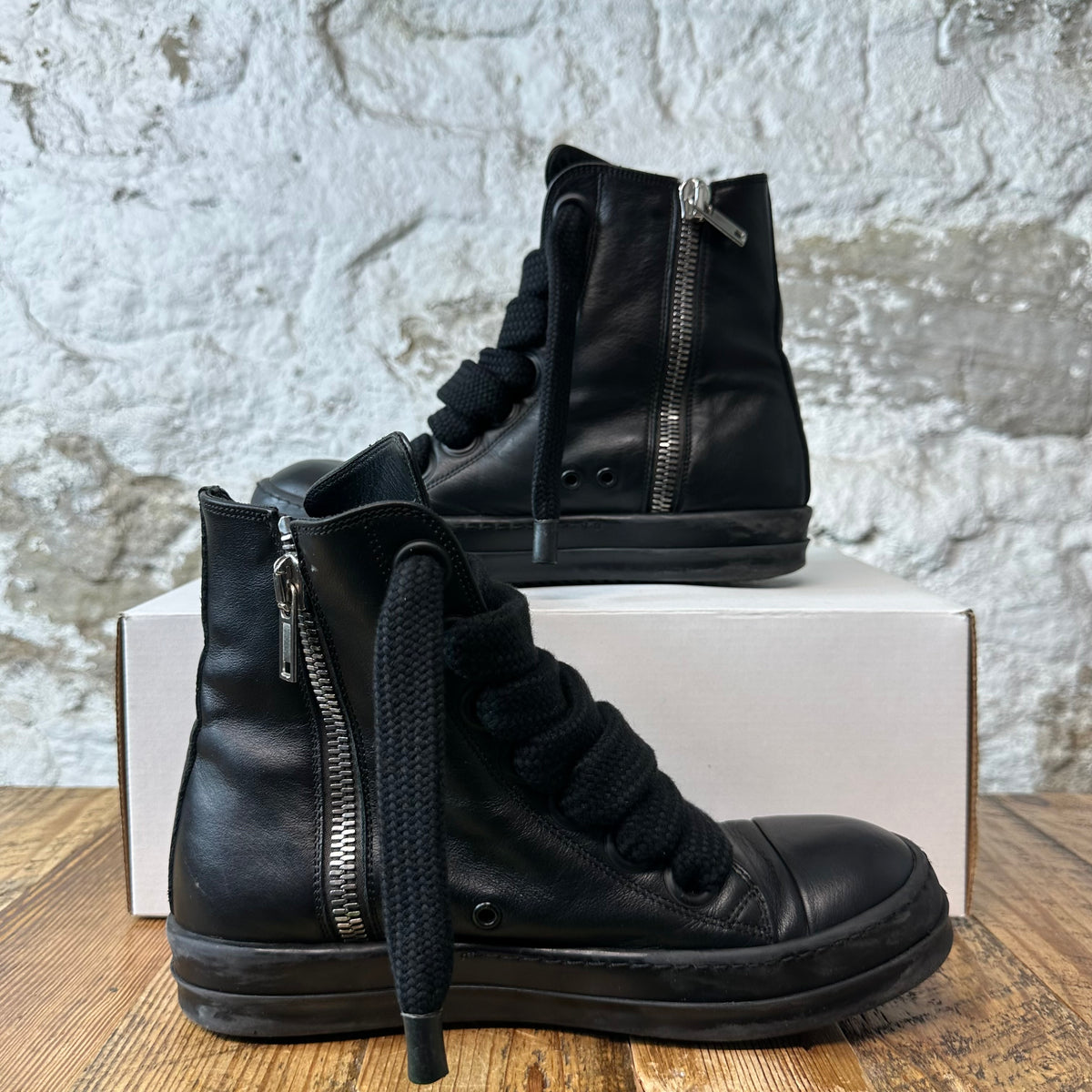 Rick Owens High Jumbo Lace Triple Black Sneaker Sz 6.5 (39)