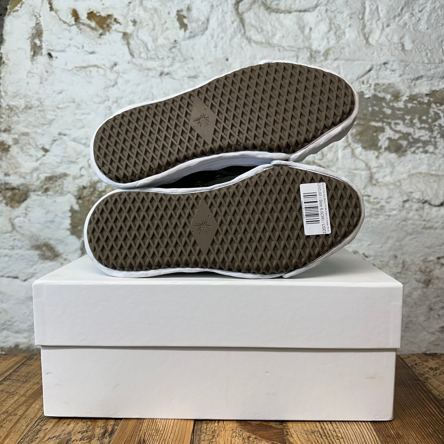 Maison Mihara Black White Hank Sneaker Sz 6.5 (39)