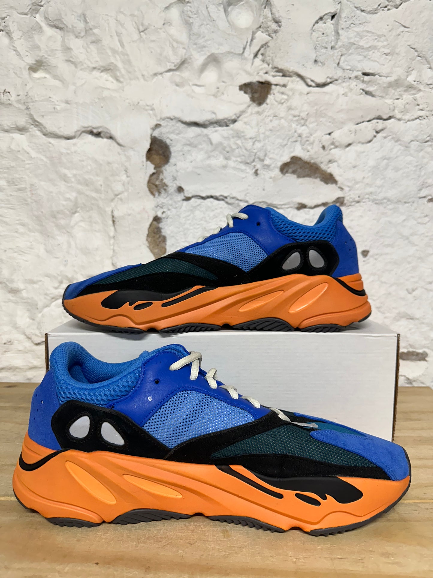 Yeezy 700 Bright Blue Sz 12.5