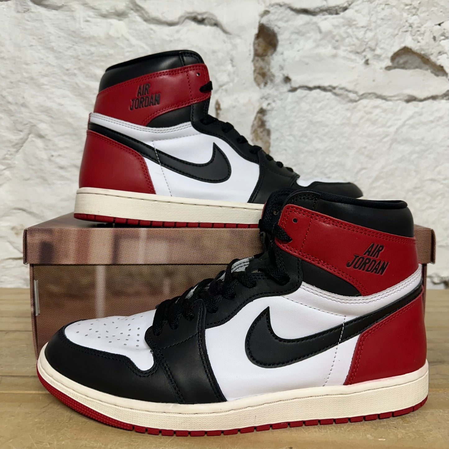 Air Jordan 1 High Black Toe Reimagined Sz 11