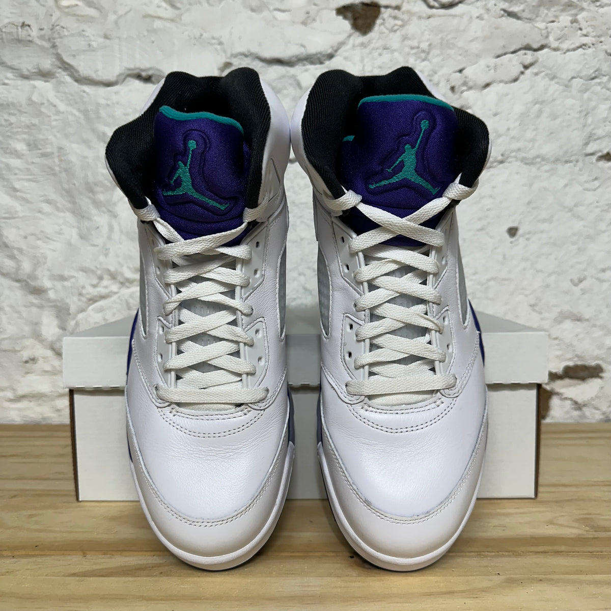 Air Jordan 5 Grape Sz 10.5