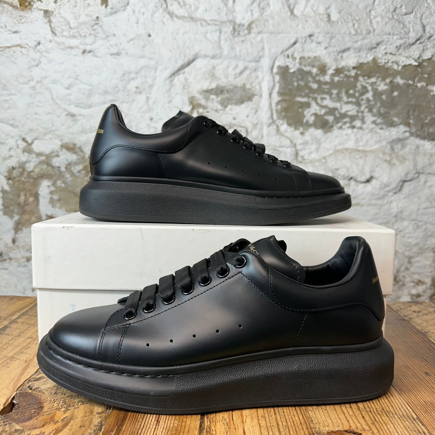 Alexander McQueen Triple Black Sneaker Sz 11 (44)