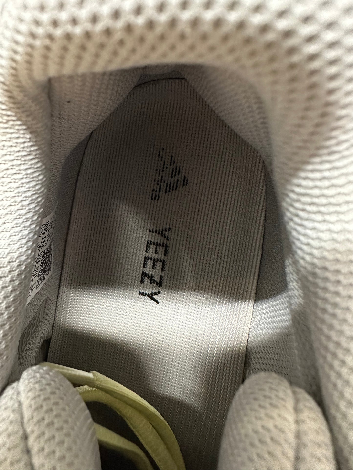 Yeezy 700 Wave Runner Sz 11