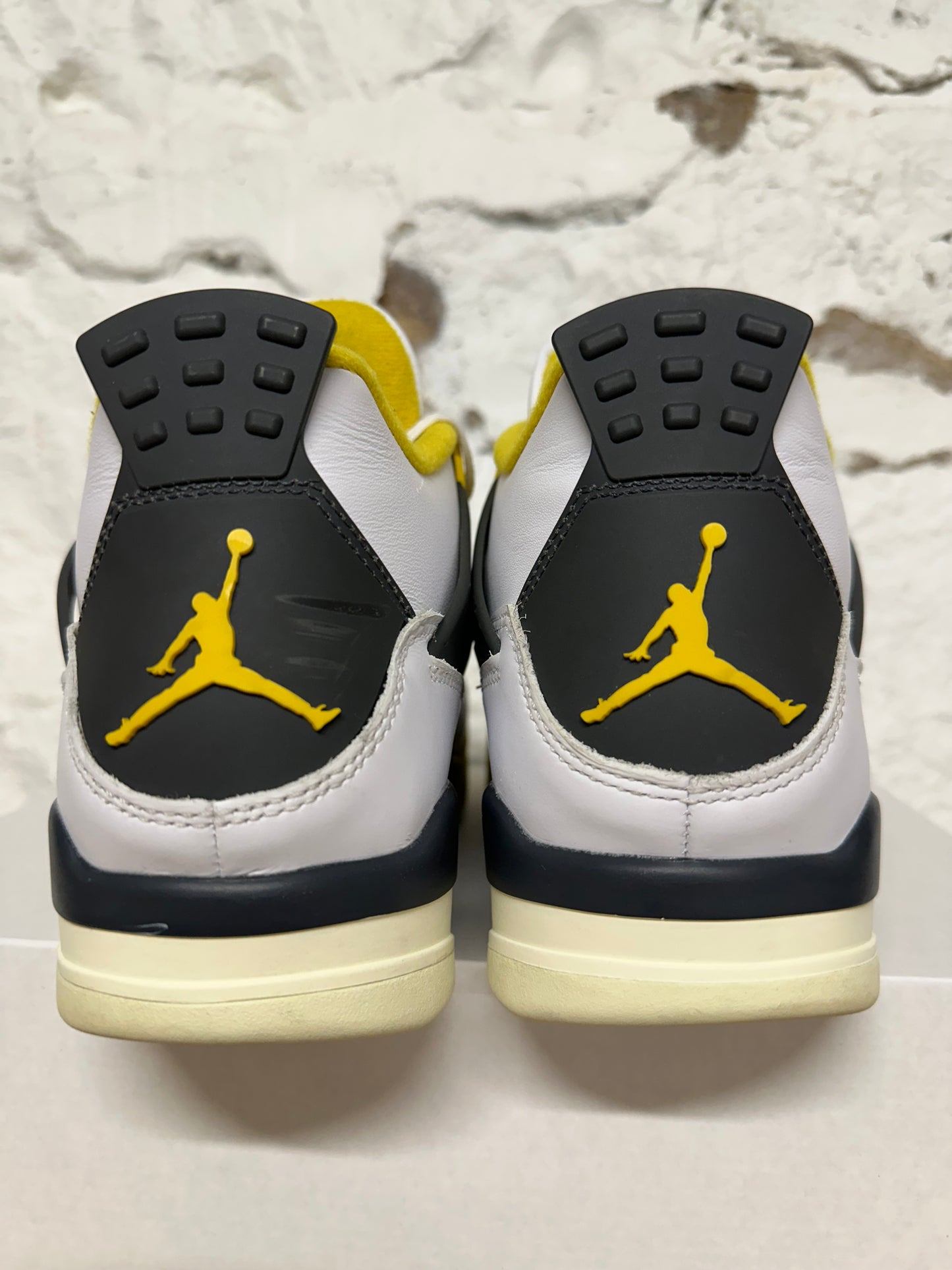 Air Jordan 4 Vivid Sulfur Sz 9.5 (11W)