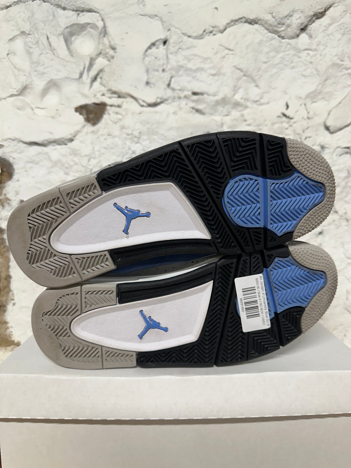 Air Jordan 4 University Blue Sz 9