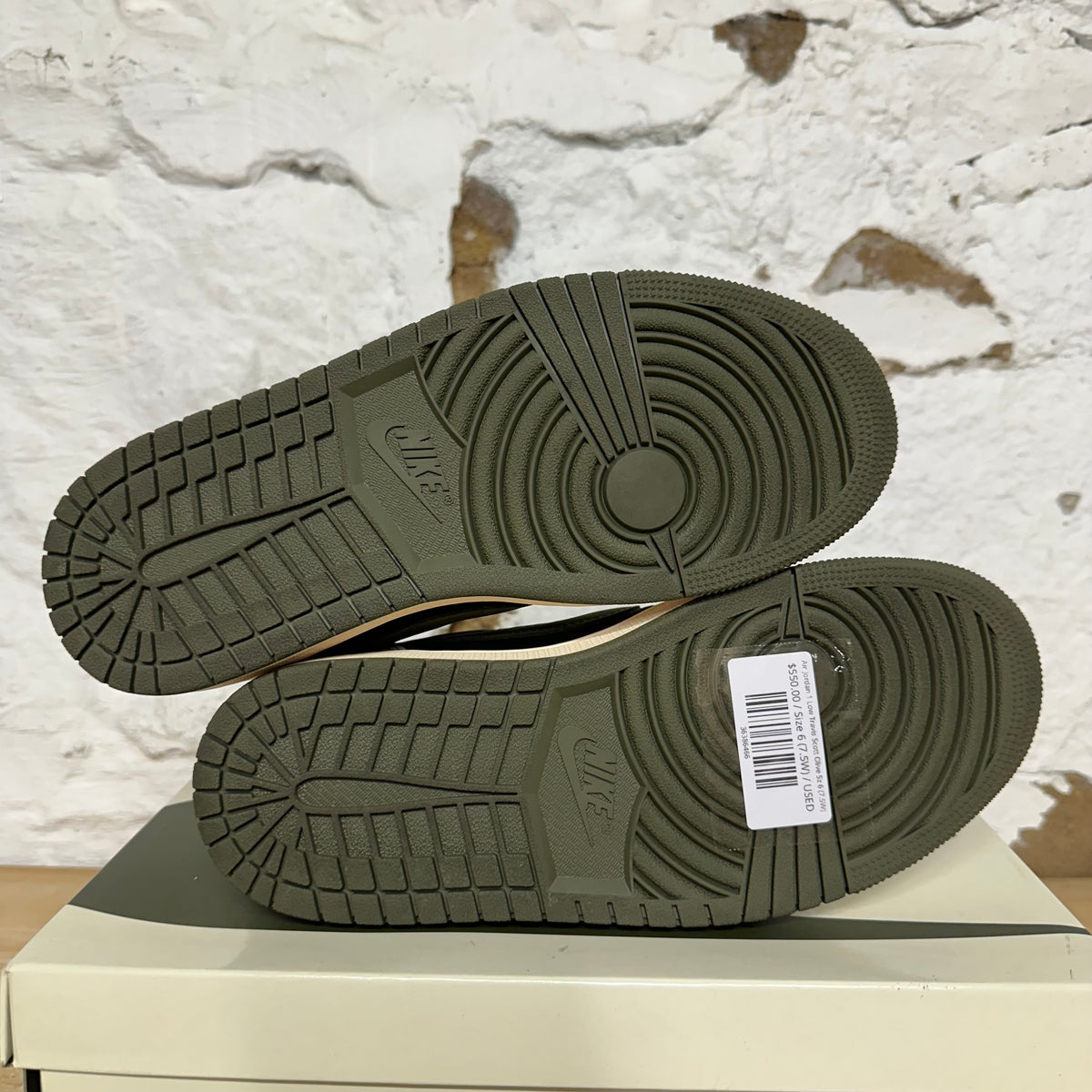 Air Jordan 1 Low Travis Scott Olive Sz 6 (7.5W)
