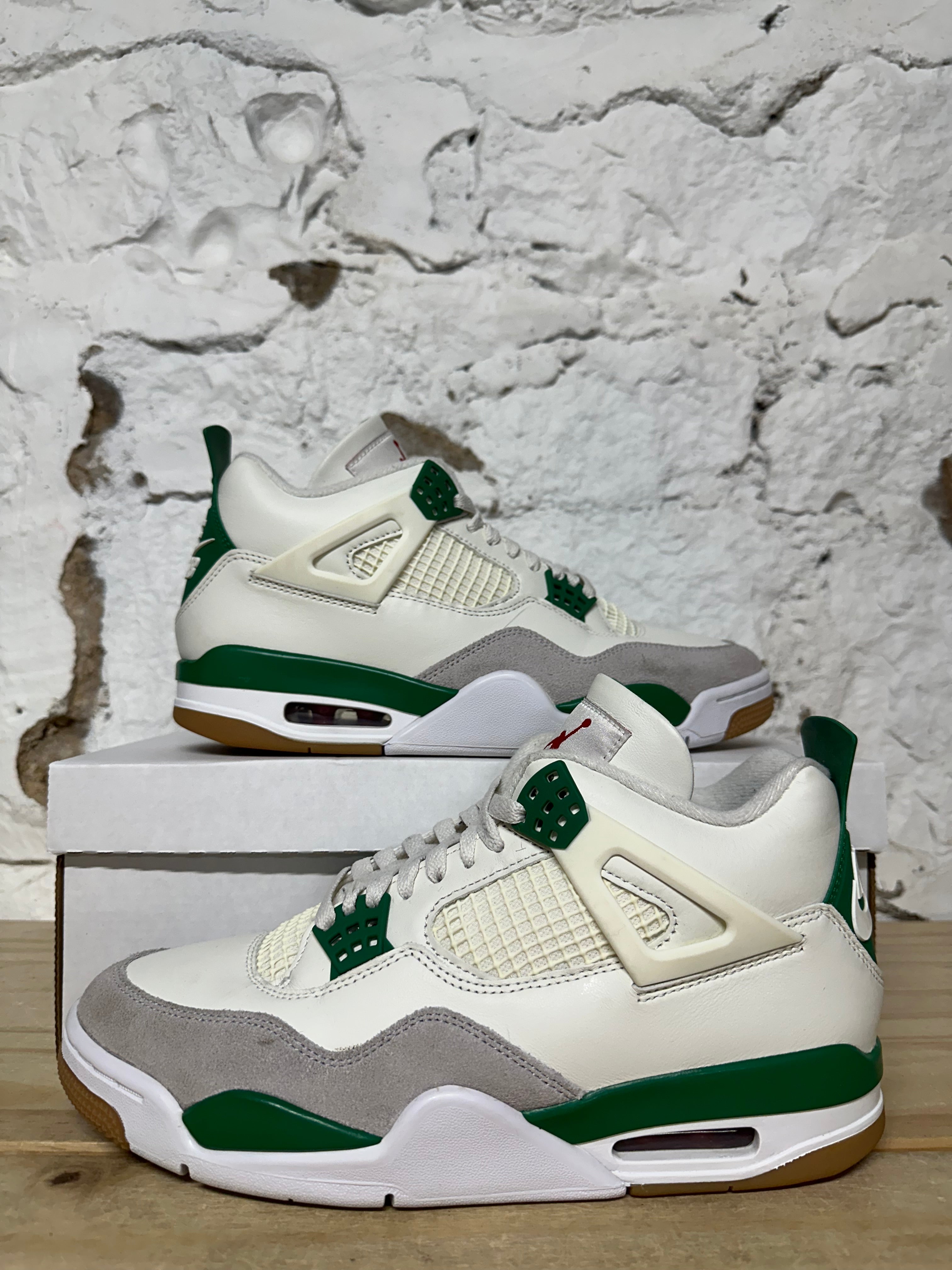 Air Jordan 4 SB Pine Green Sz 9.5