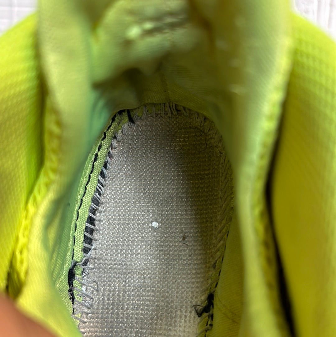 Nike Foamposite Volt Sz 7y
