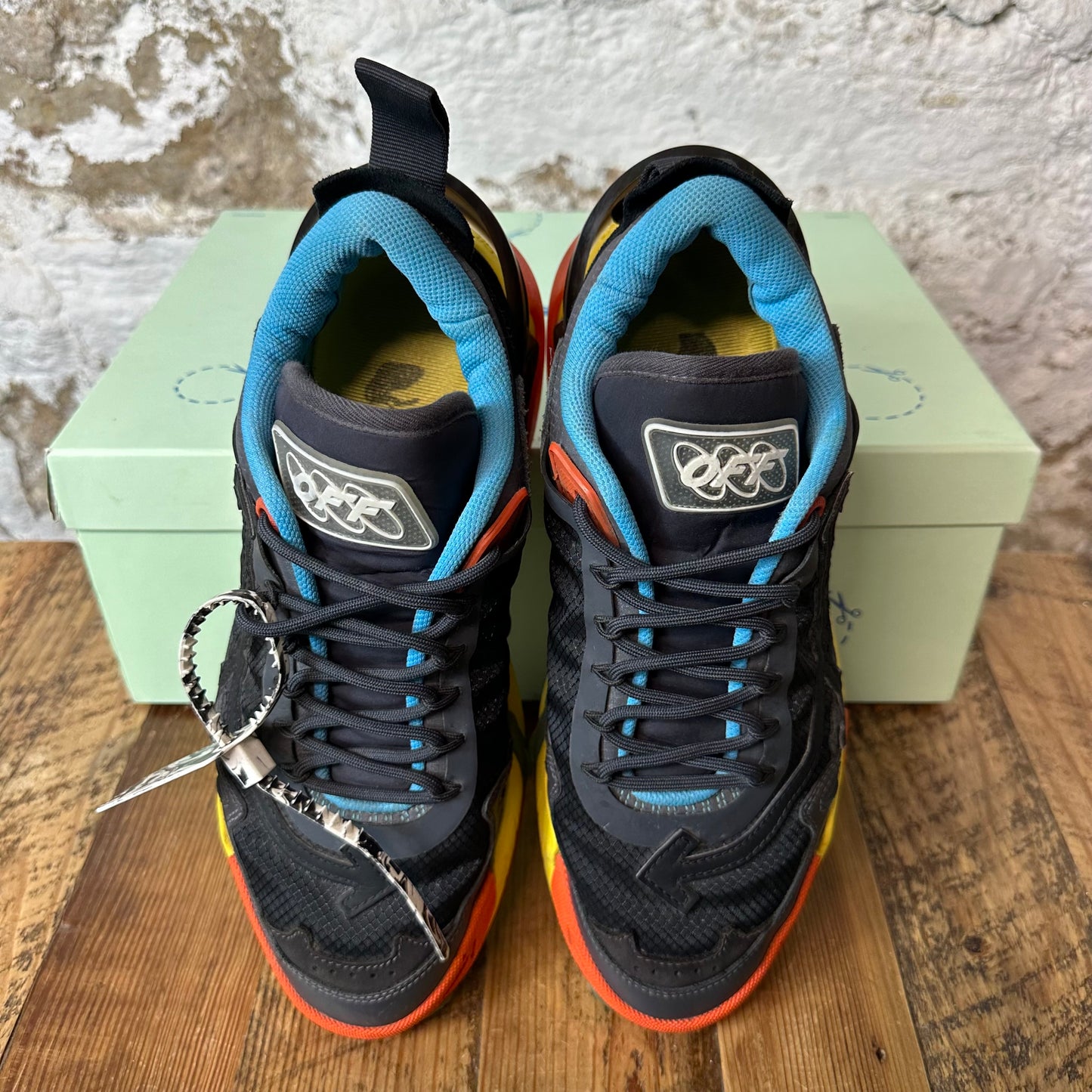 Off White Odyssey 2000 Black Yellow Orange Sz 10 (43)