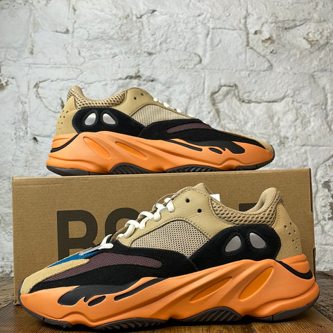 Yeezy 700 Enflame Amber Sz 8.5 DS
