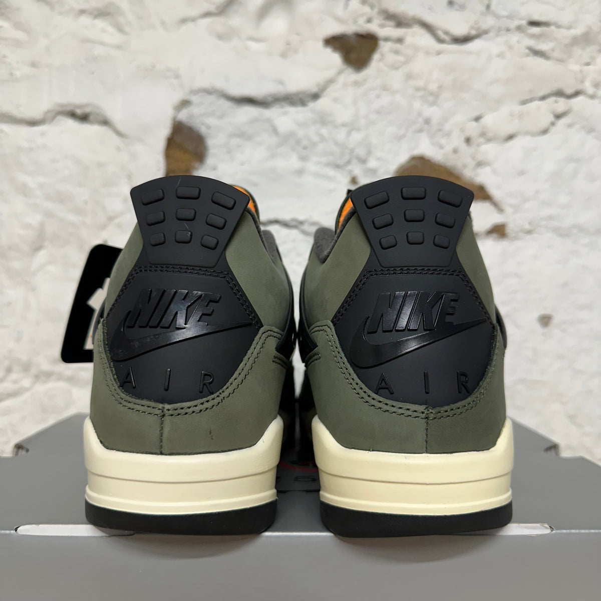 Air Jordan 4 Undefeated (2025) Sz 9.5 DS