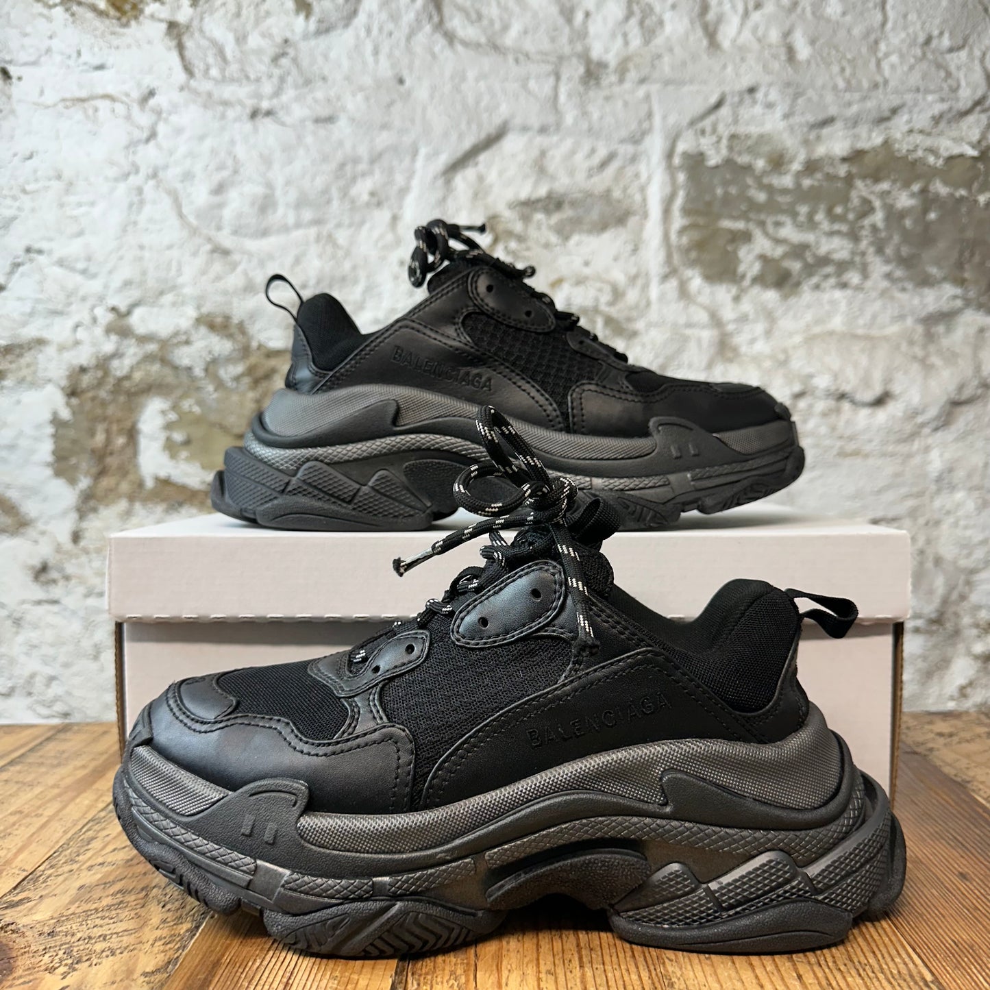 Balenciaga Triple S Triple Black Sneaker Sz 6 (38)