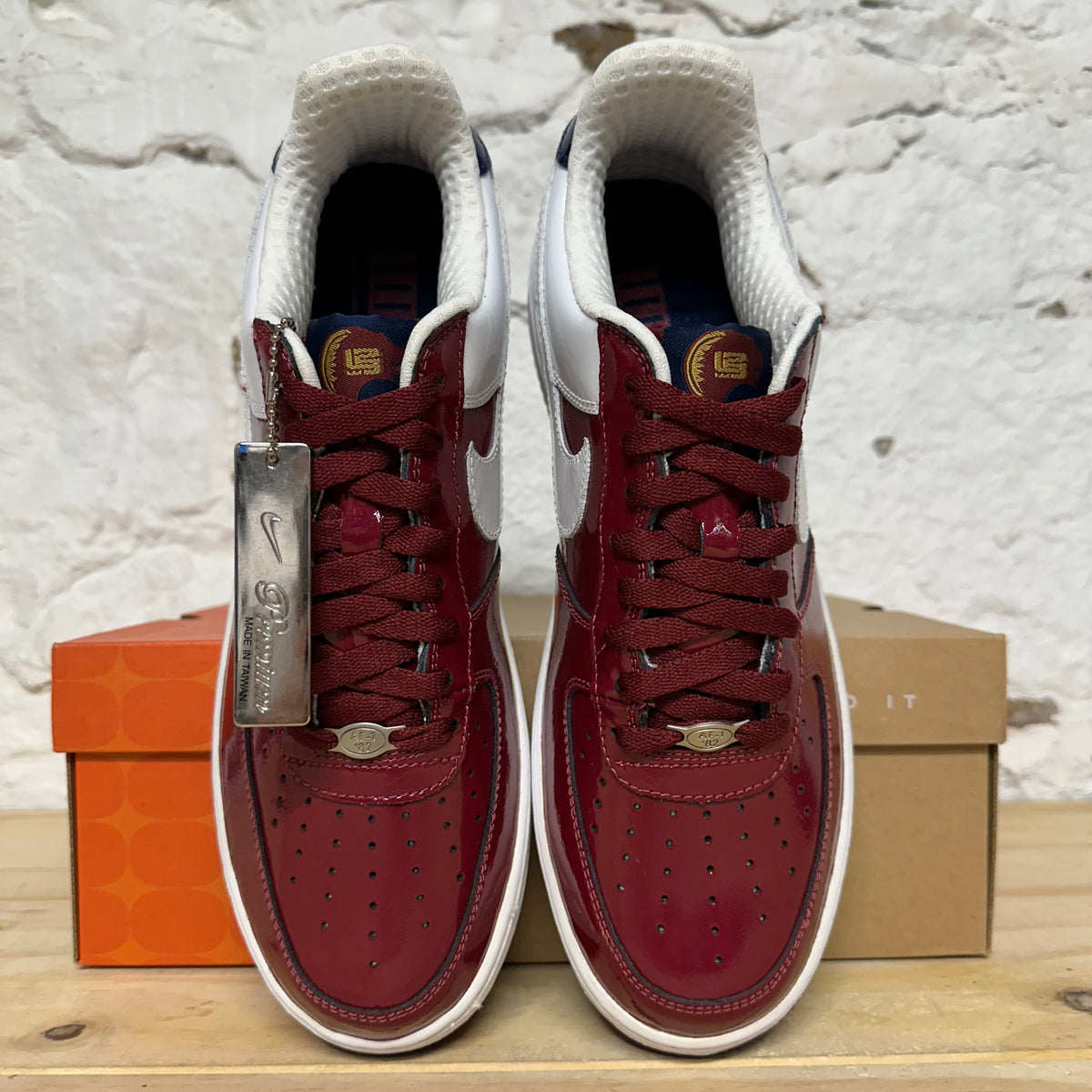 Nike Air Force 1 Premium LeBron Team Red Sz 10 DS