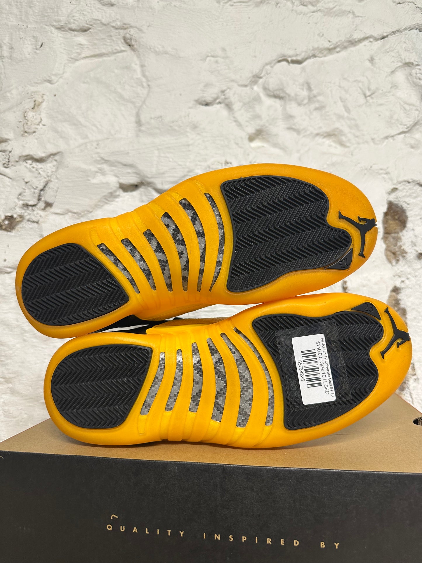 Air Jordan 12 Black University Gold Sz 10