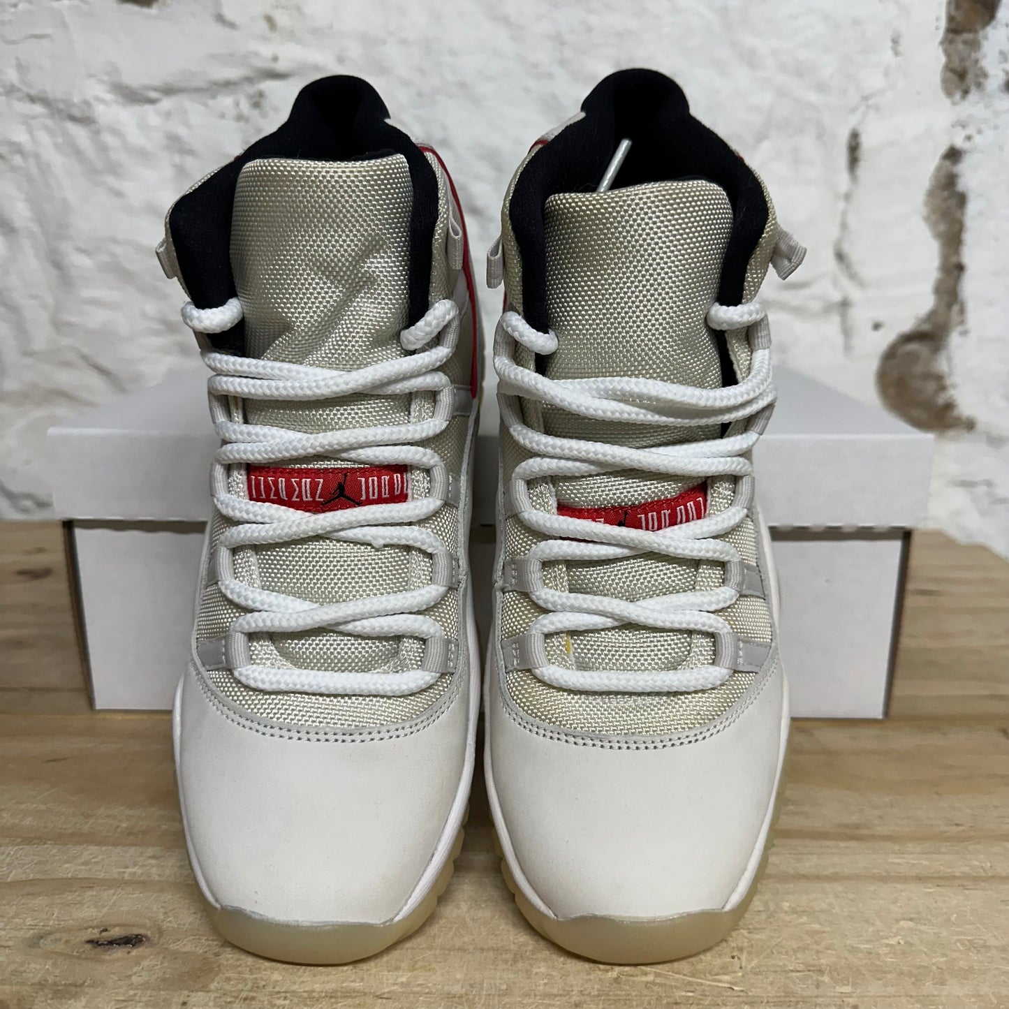 Air Jordan 11 High Platinum Tint Sz 7Y DS