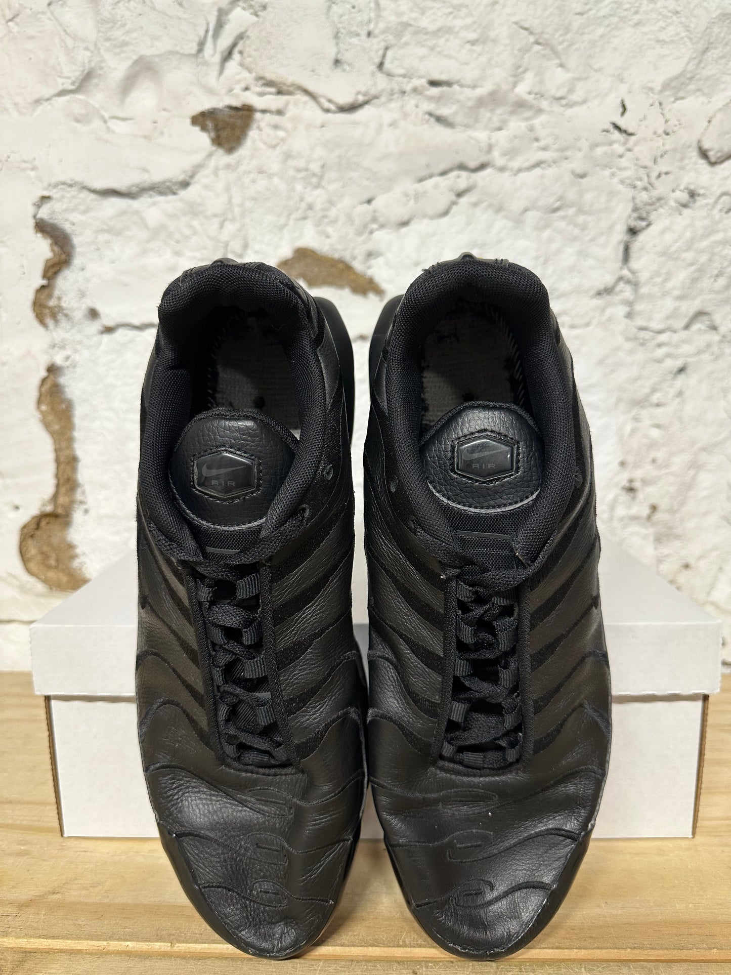 Nike Air Max Plus TN Triple Black Sz 10.5
