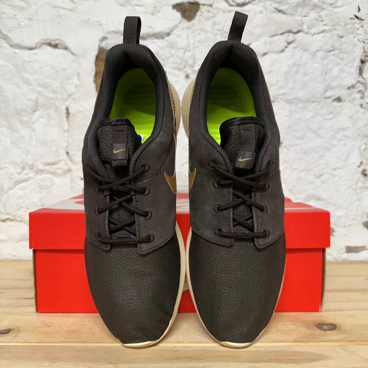 Nike Rosherun Suede Velvet Brown Sz 10 DS