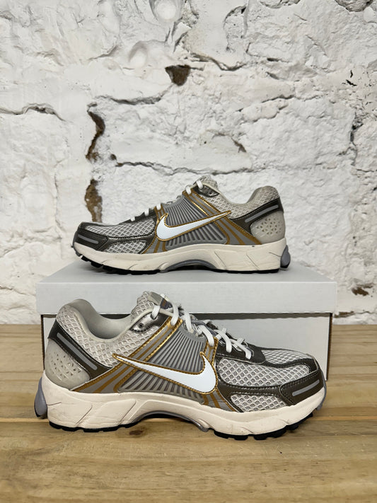 Nike Vomero 5 Pewter Gold Sz 10