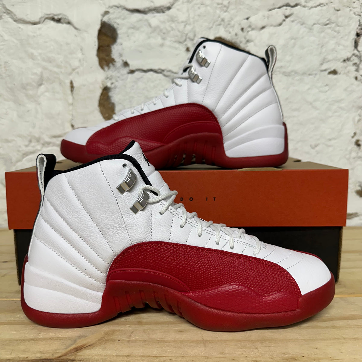 Air Jordan 12 Cherry (2023) Sz 9.5 DS