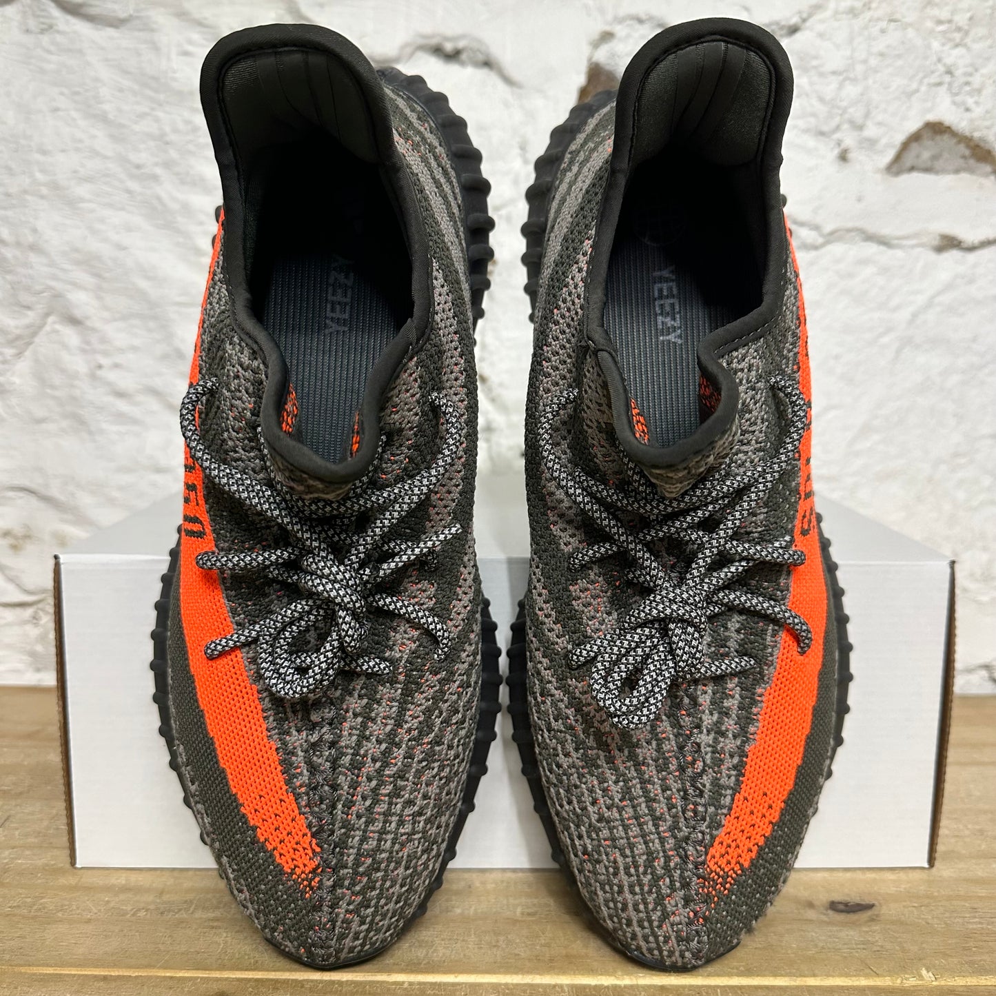 Yeezy 350 V2 Carbon Beluga Sz 11
