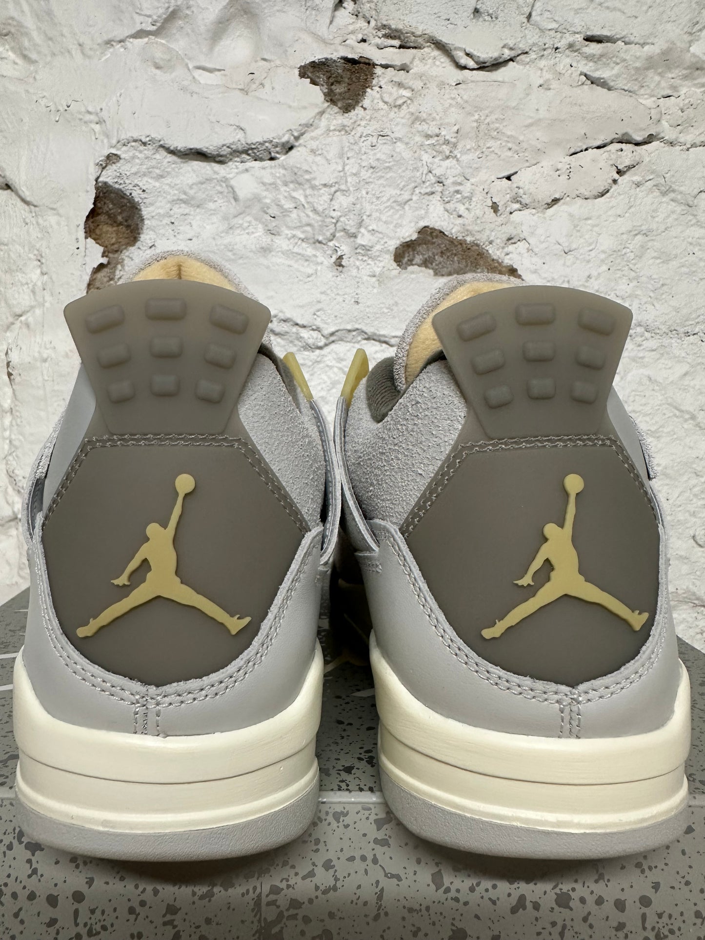 Air Jordan 4 Photon Dust Sz 9 DS
