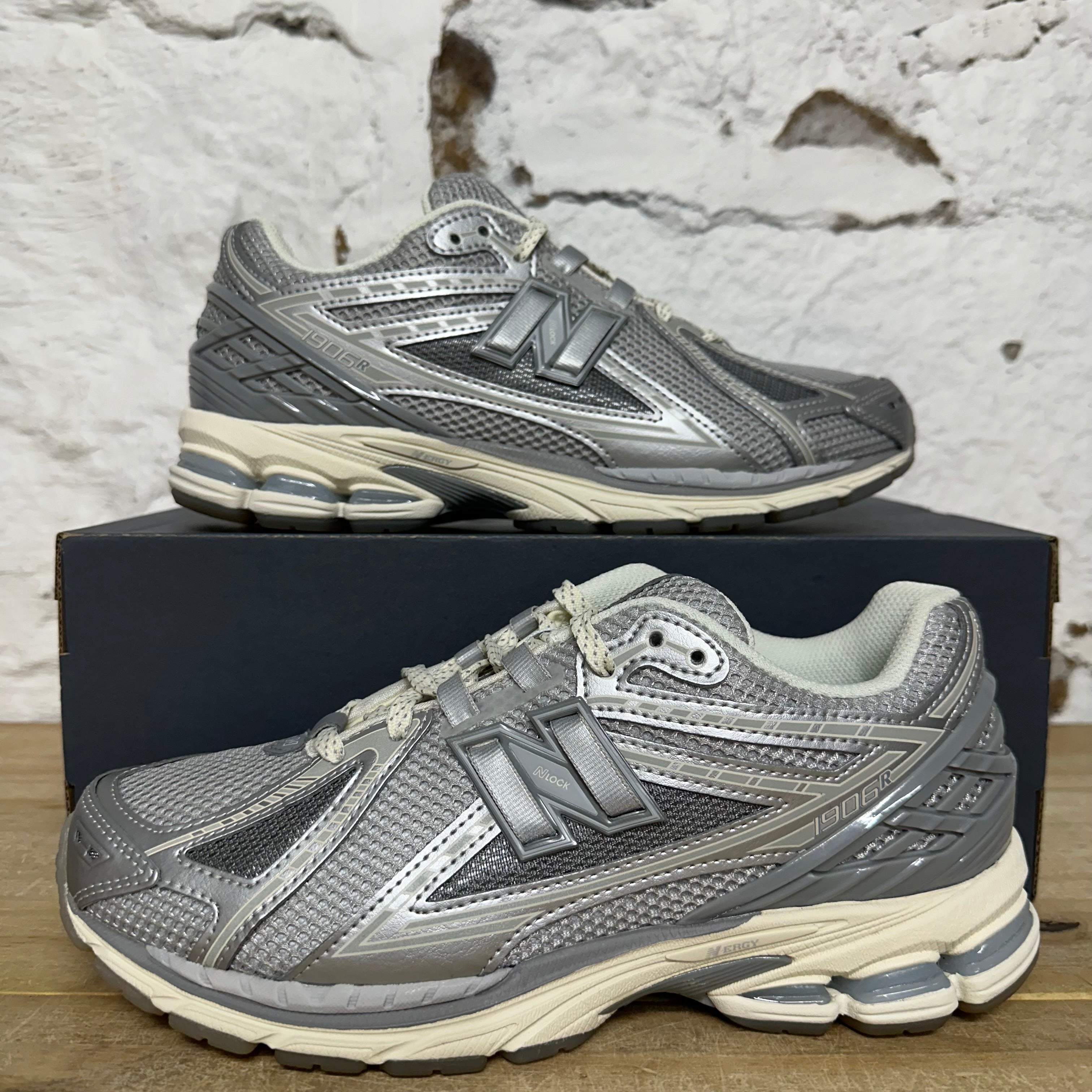 New Balance 1906R Up There Sz 9