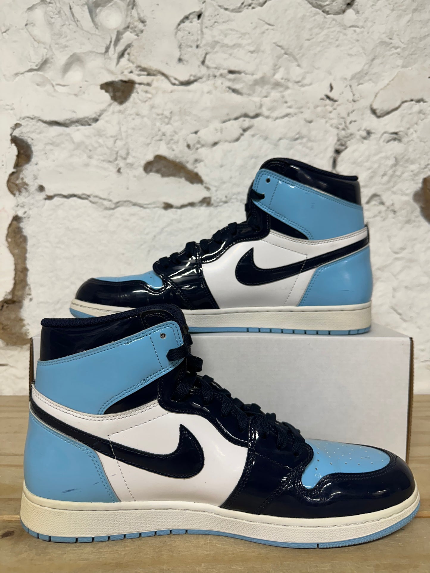 Air Jordan 1 High Blue Chill Sz 10.5 (12W)