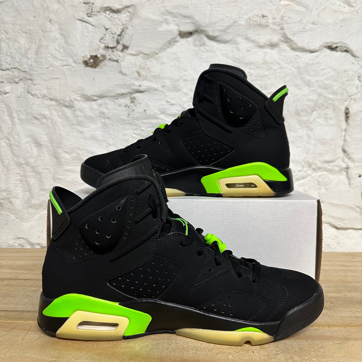Air Jordan 6 Electric Green Sz 10.5