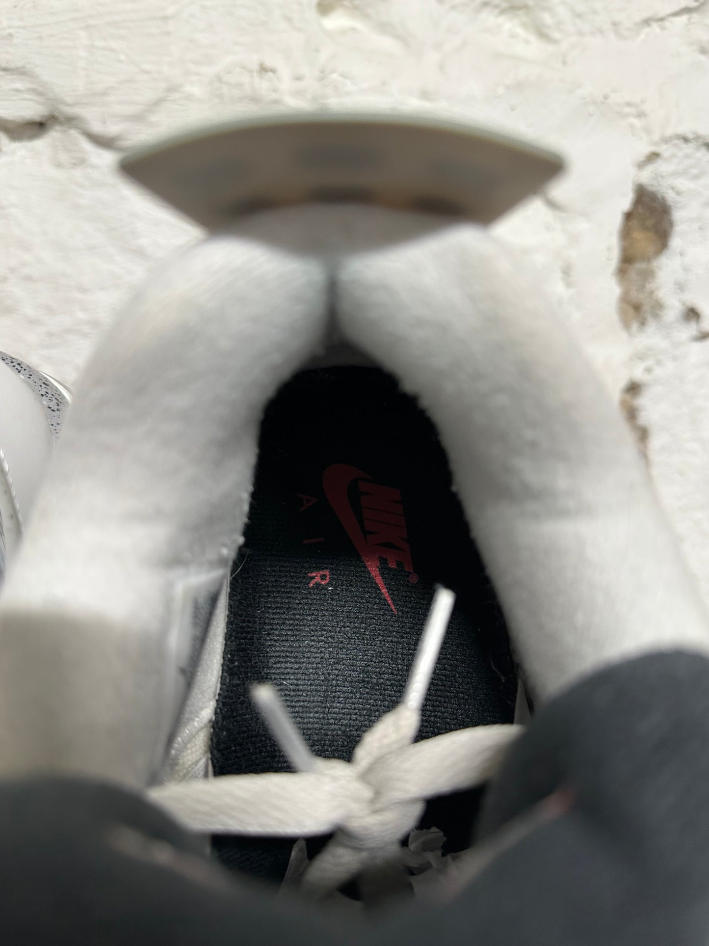 Air Jordan 4 White Cement Sz 11