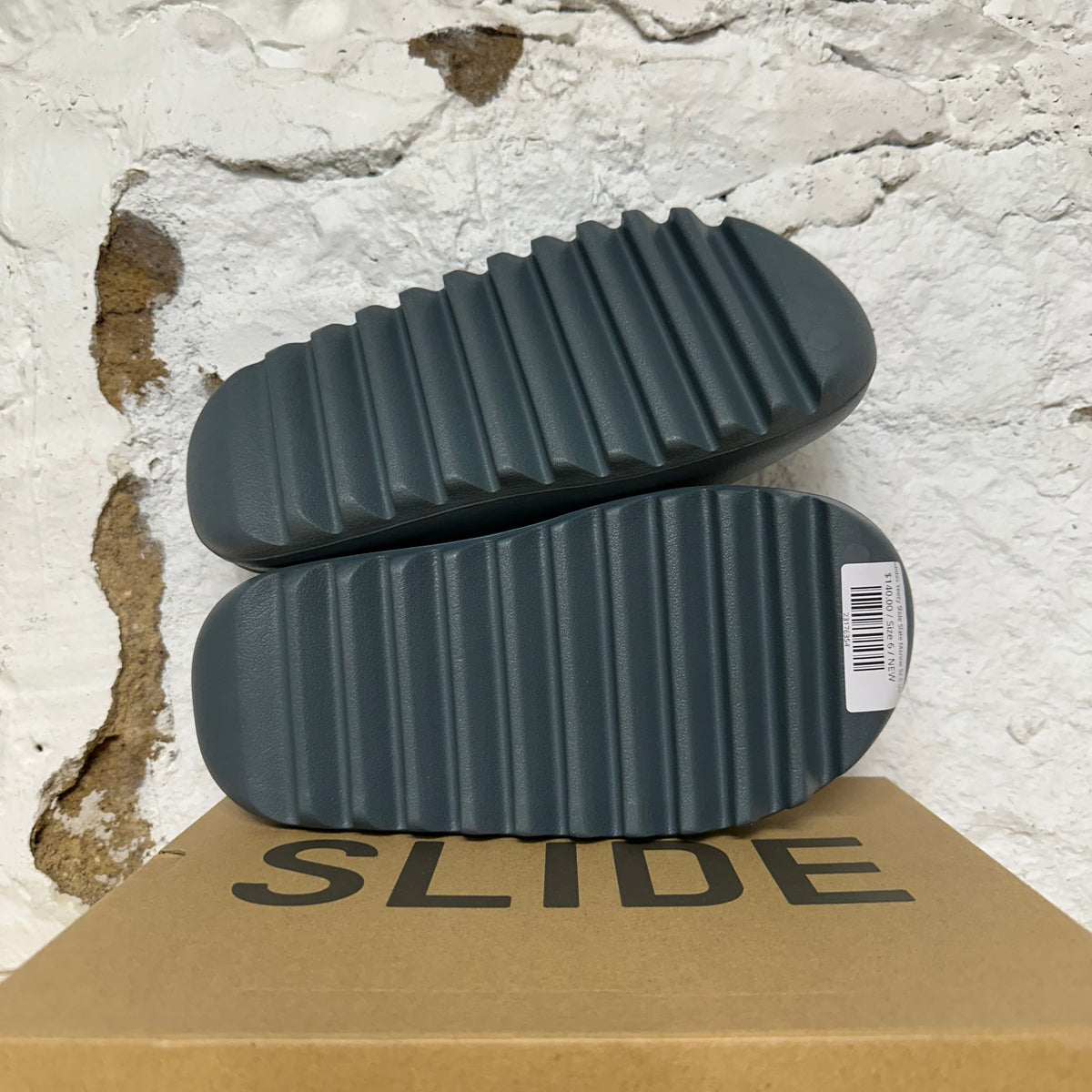 Yeezy Slide Slate Marine Sz 6 DS