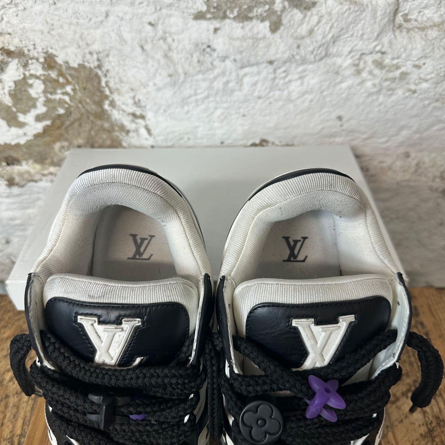 Louis Vuitton Black White Maxi Trainer Sneaker Sz 9 (7.5LV) No Box