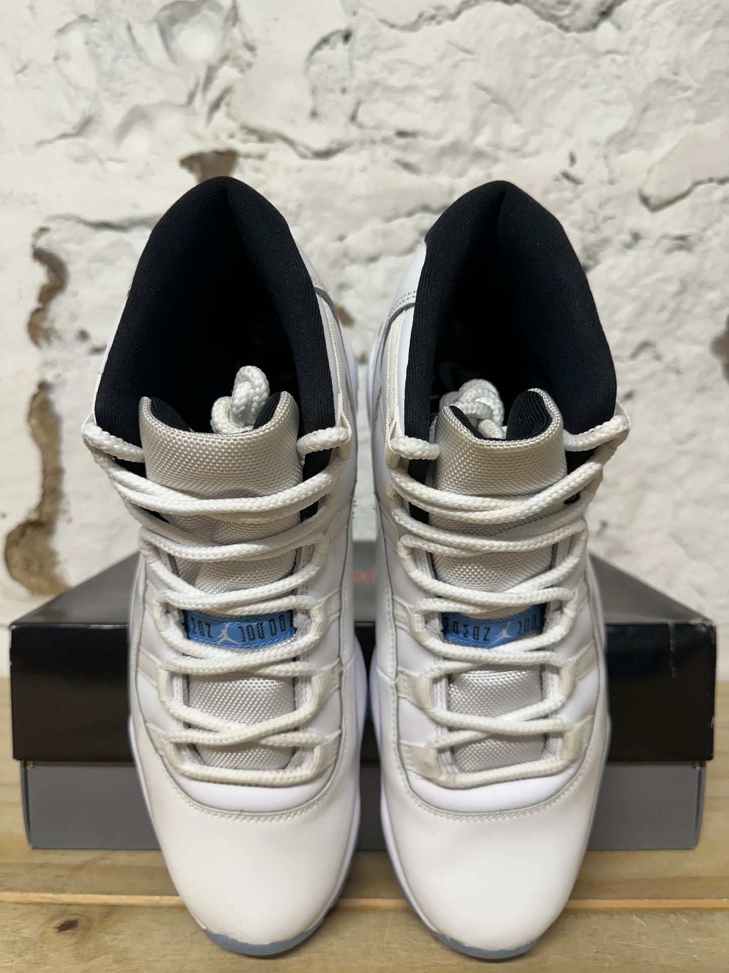 Air Jordan 11 High Legend Blue Sz 10.5