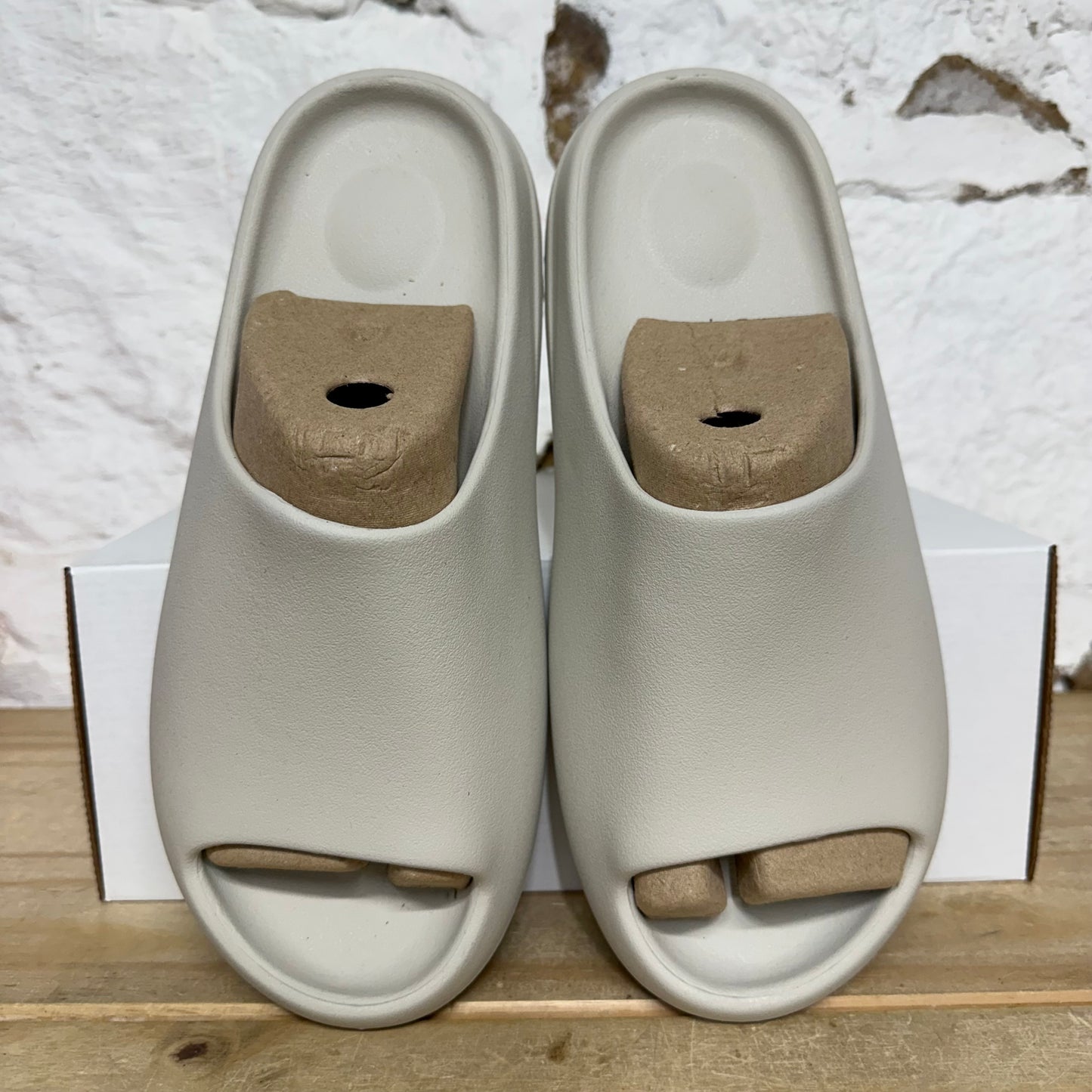 Yeezy YS-01 Cream Slide Sz 13 DS